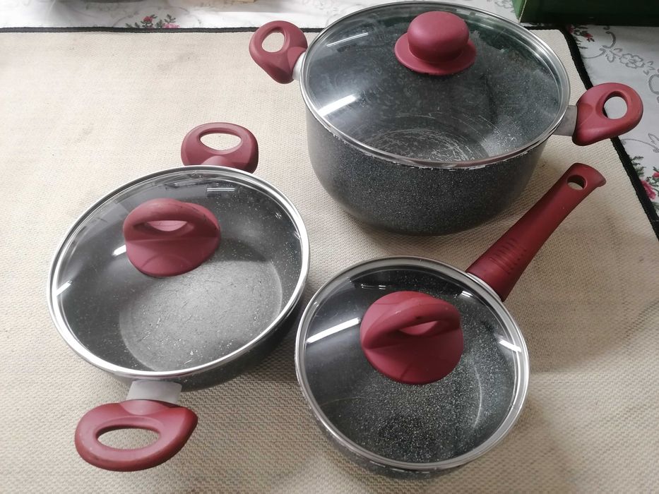 Panela + tacho + tachinho, tudo por 10€