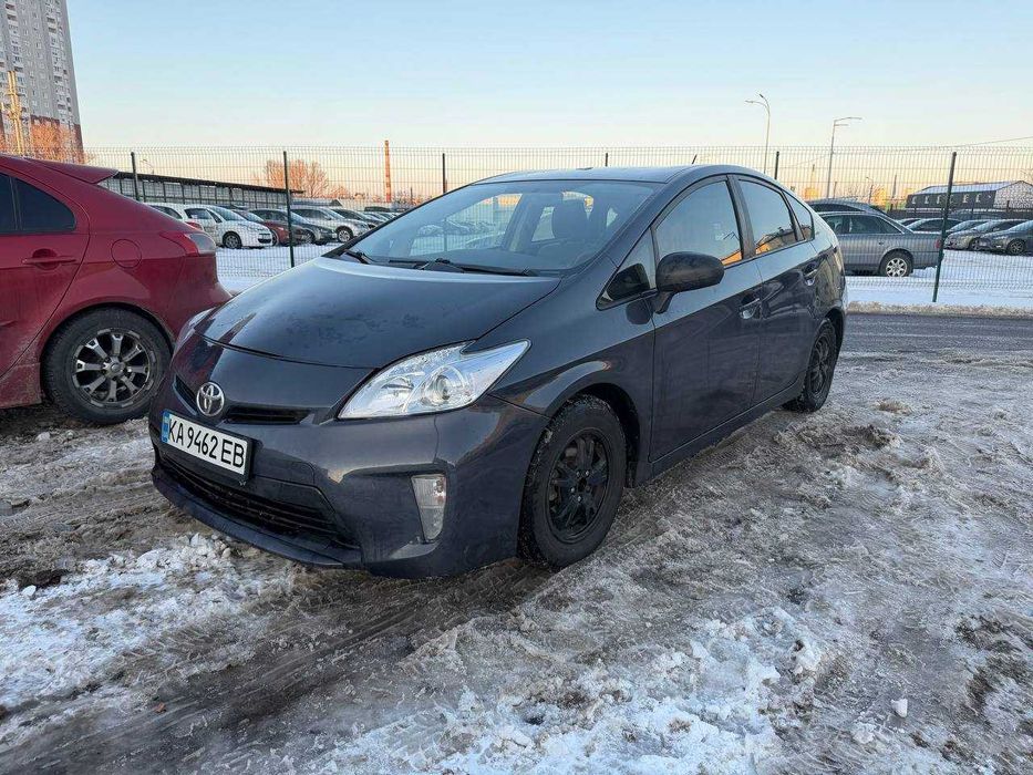 Оренда Toyota Prius Пріус Гібрид з ГБО авто під таксі