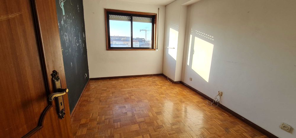 Apartamento T3, estacionamento em Espinho