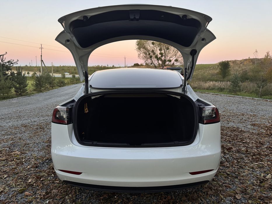 Тесла м3/Tesla m3