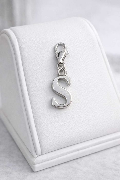 Srebrna zawieszka do bransoletki- literka "S" Próba 925 Waga 1,43g