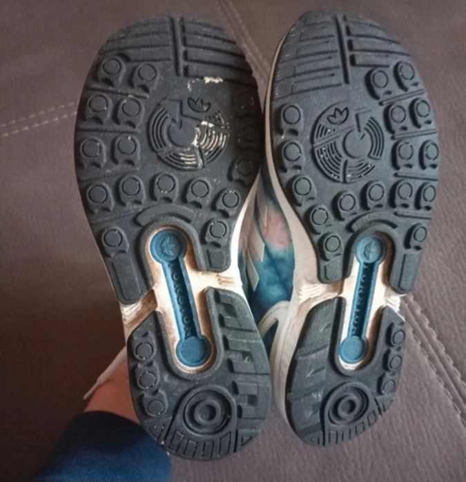 Buty adidas sznurowane
