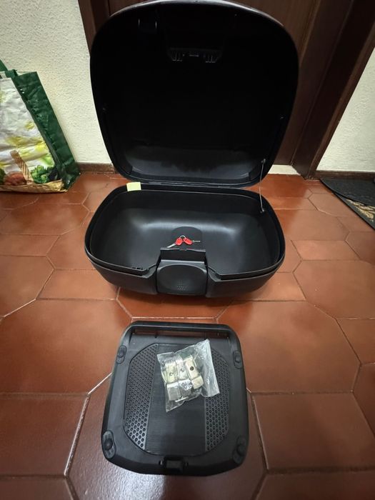 Top case SHAD-37 moto