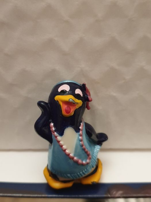 Фігурка кіндер пінгвіна