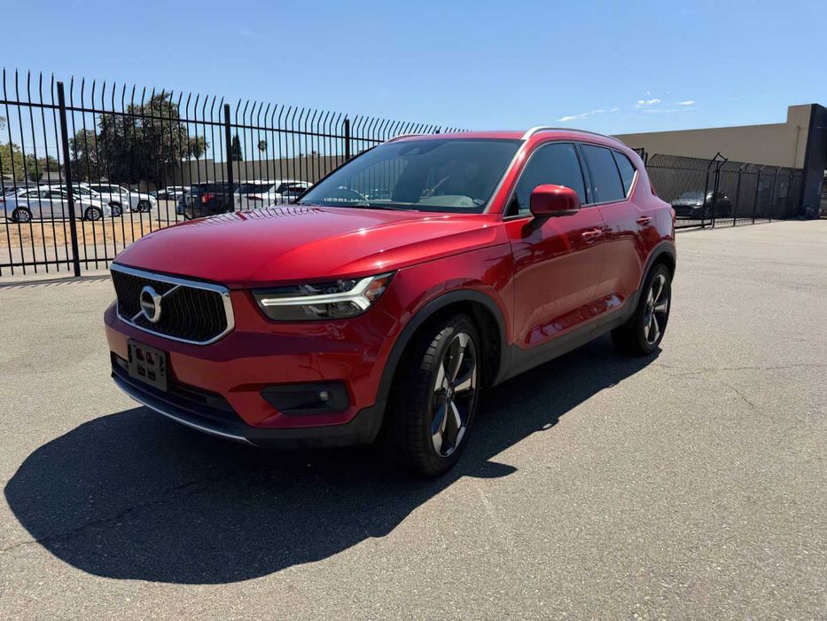 Volvo XC40