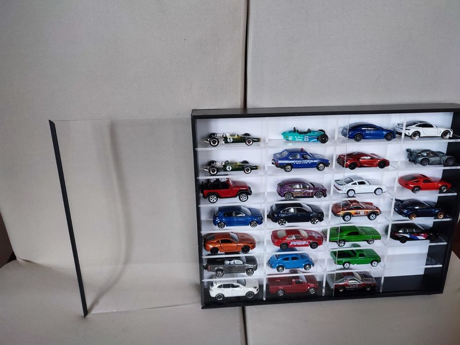 Gablota pod modele 1/64