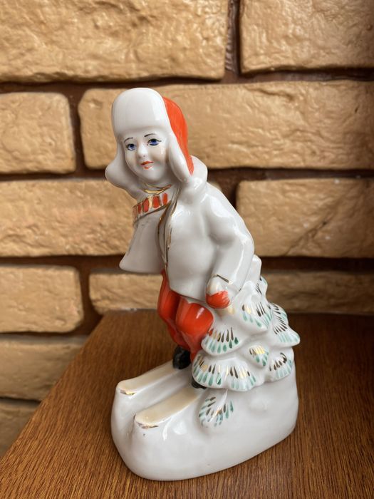 Статуэтка Лыжник с елкой