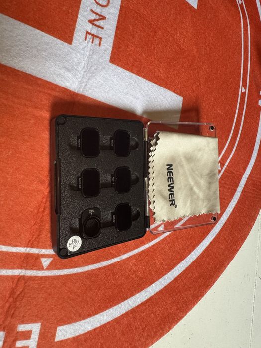 Drone DJI Mini 3 + Comando RC + 2 Baterias + Carregador + lentes Estoj