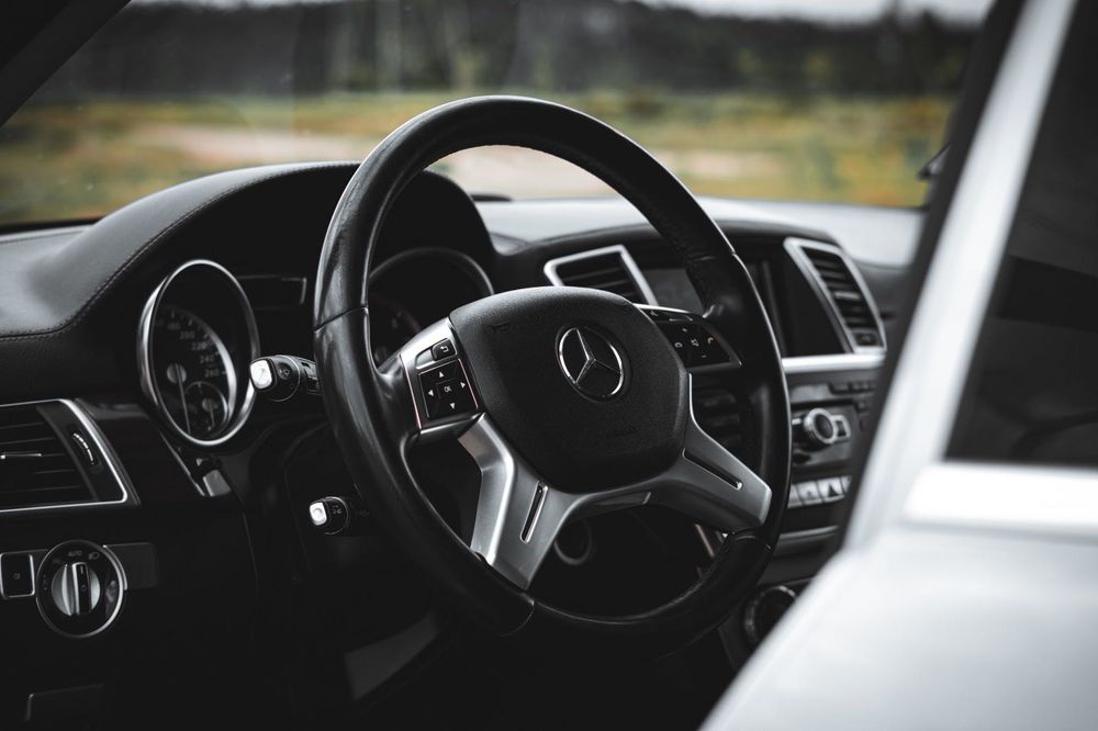 Mercedes-Benz 350 — fotografia 10
