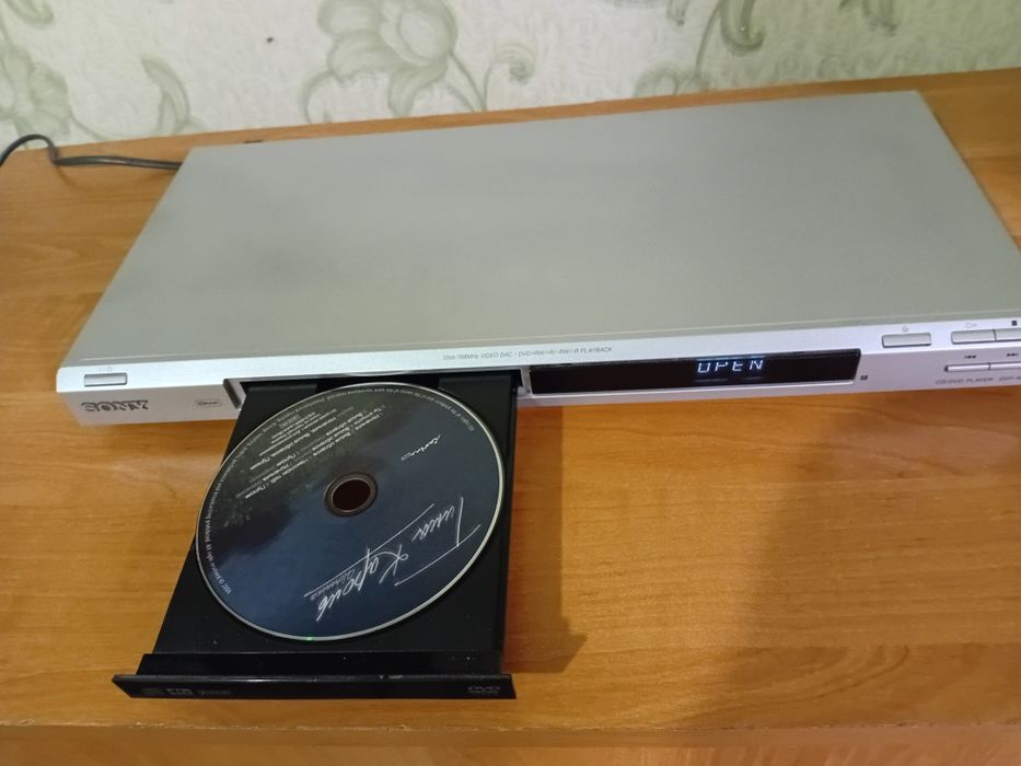 DVD плеєр Sony DVP-NS36