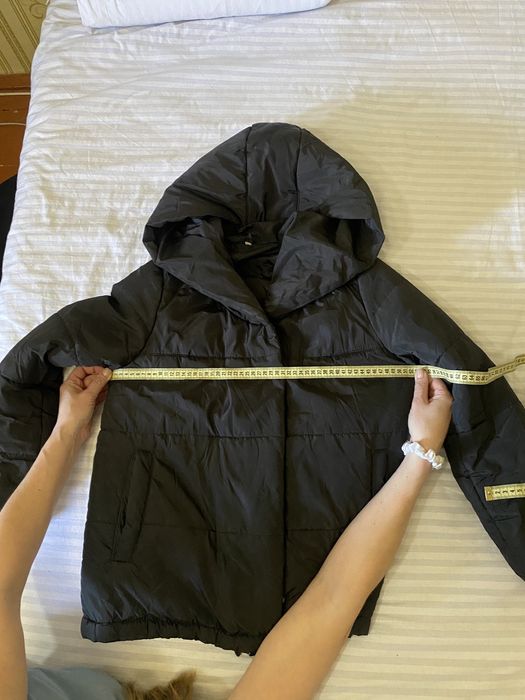 Продам жіночу куртку весняну -осінню