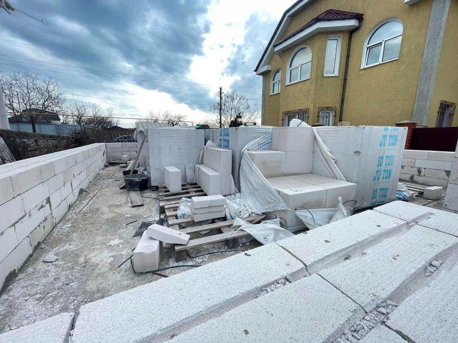 Продажа земельного участка с начатым строительством у моря!