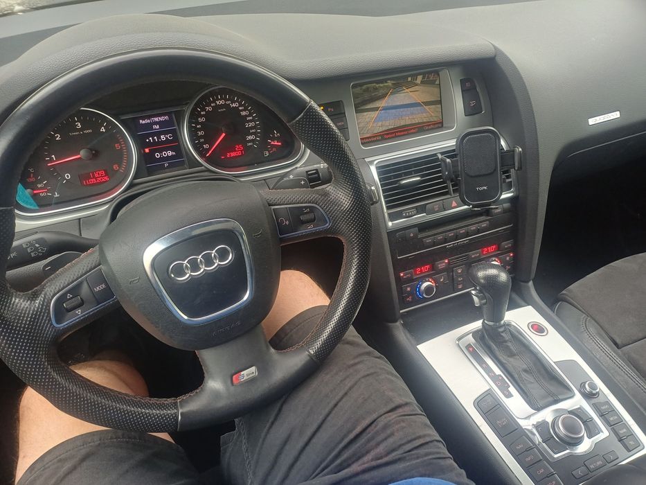 Audi Q7 S line 4M 3.0tdi 240km CASA  7 miejsc panorama TV bose