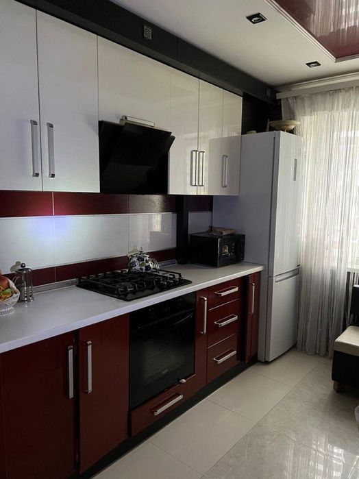 4-к, Євроремонт, меблі та техніка, утеплена, 100м2, Сади