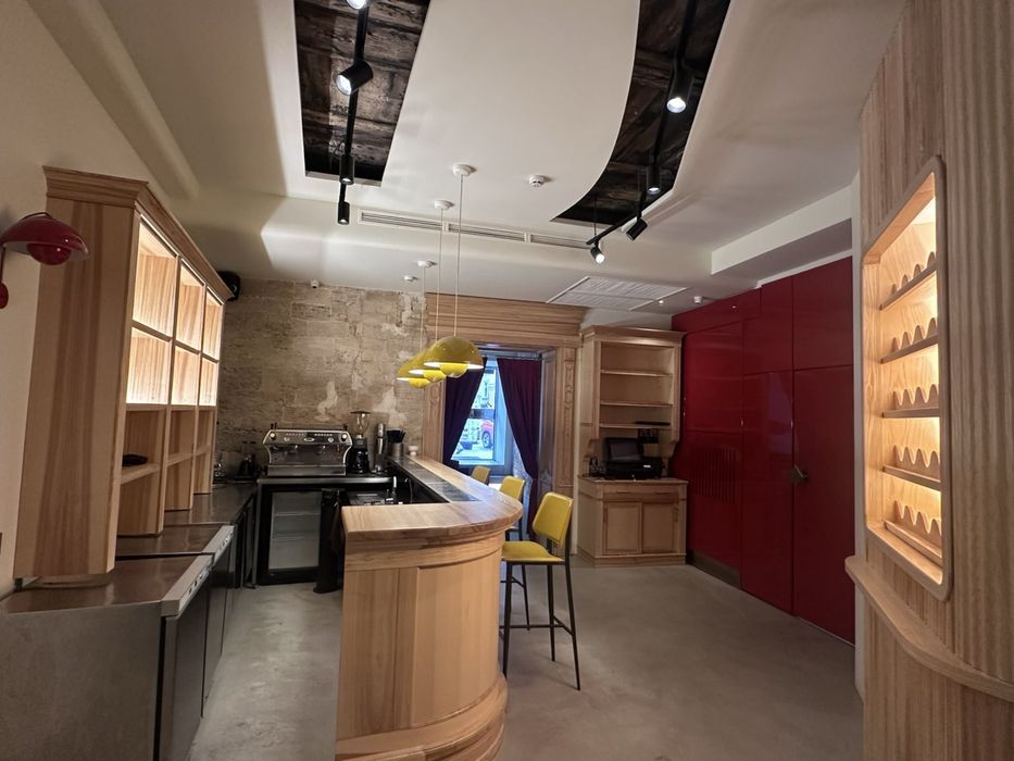 АРЕНДА 90m2 Европейская пл. Магазин Кафе Салон Престиж, Трафик