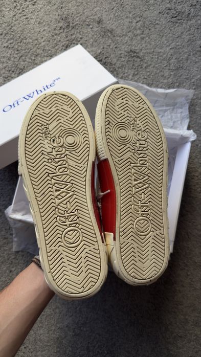 Off-White Low Vulcanized Distressed White/Green Leather EU41