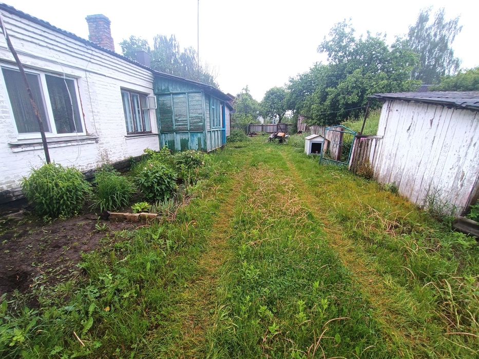 Продам 1-кімнатну квартиру на землі у селі Любомирка, 25 км від Рівног