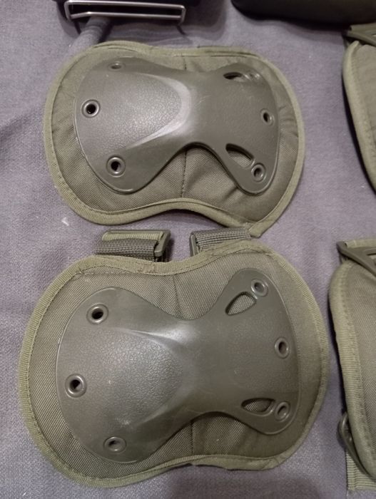 Тактические наколеники и налокотники і фляга