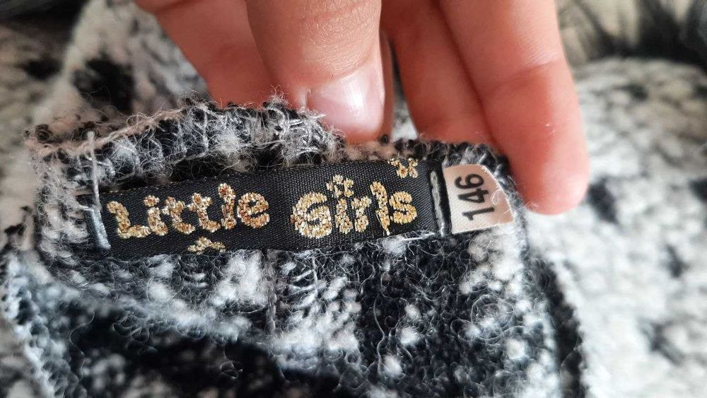 Жилетка для дівчинки 8-12 років з карманами у відмінному стані