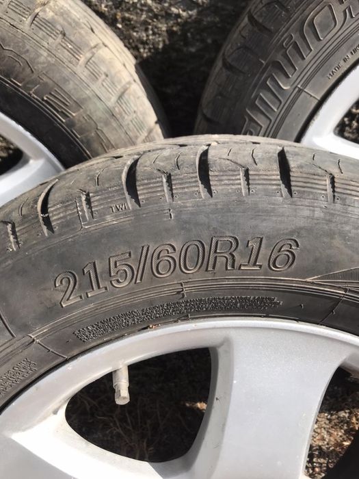 Диски з резиною 215/60 R16