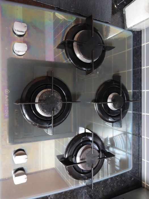 Placa a gás espelhada Ariston