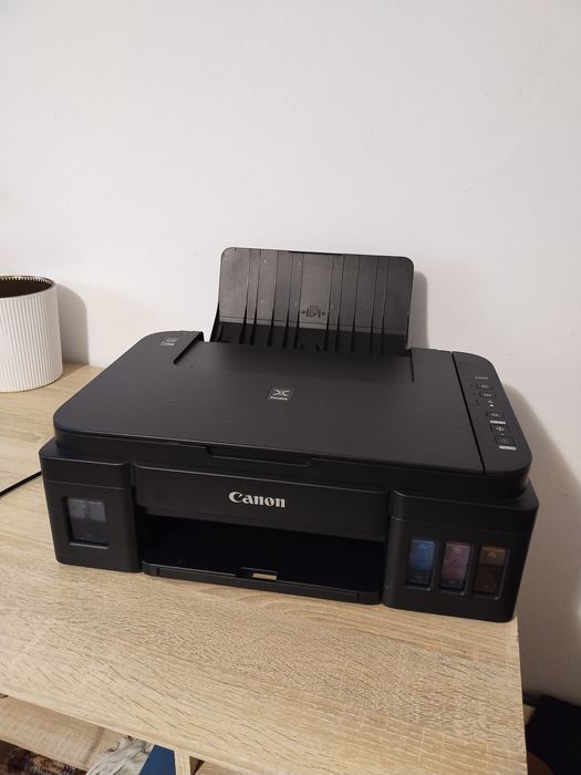 Czarna drukarka Canon G-3400