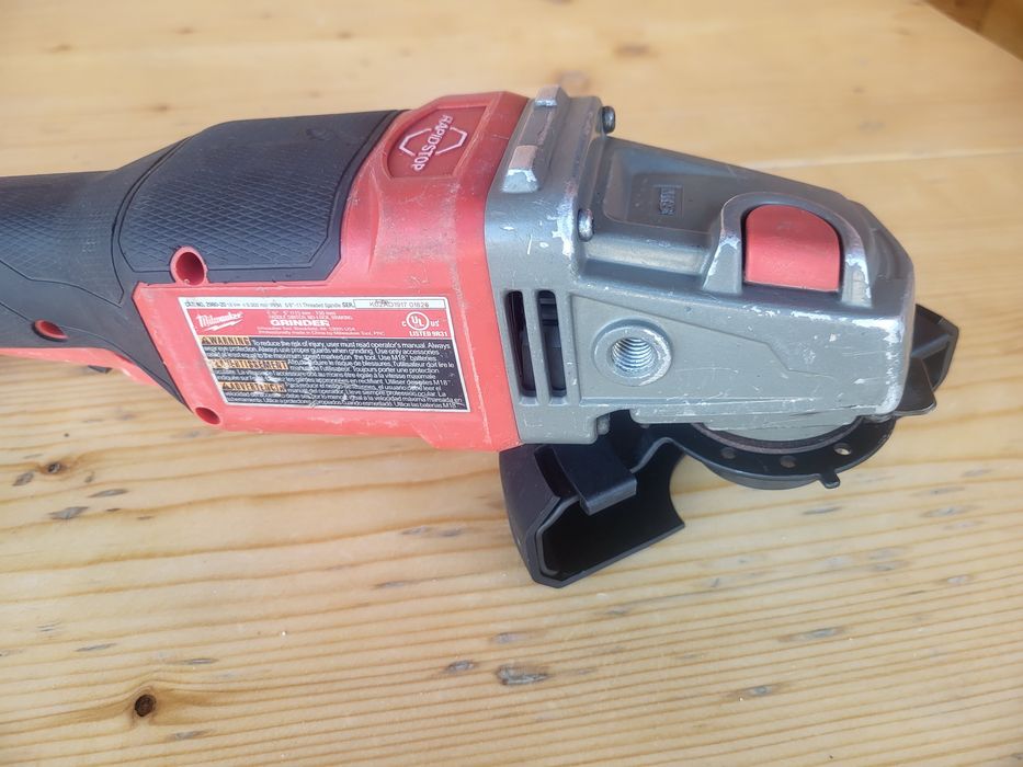 Кутова шліфувальна машина Milwaukee 2980-20 КШМ Болгарка