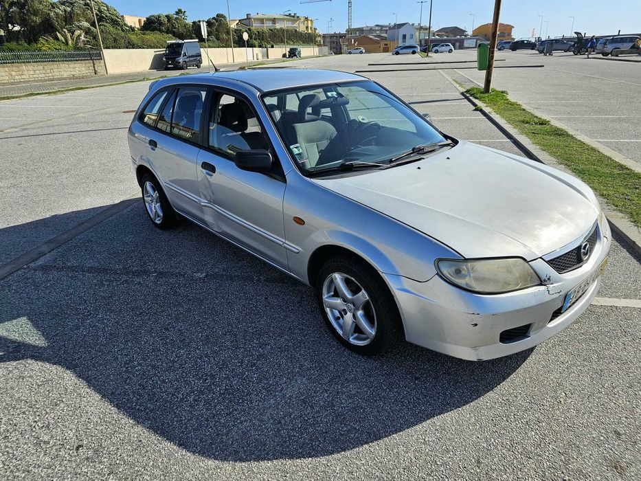 Carro Mazda 323F gasolina — photo 3