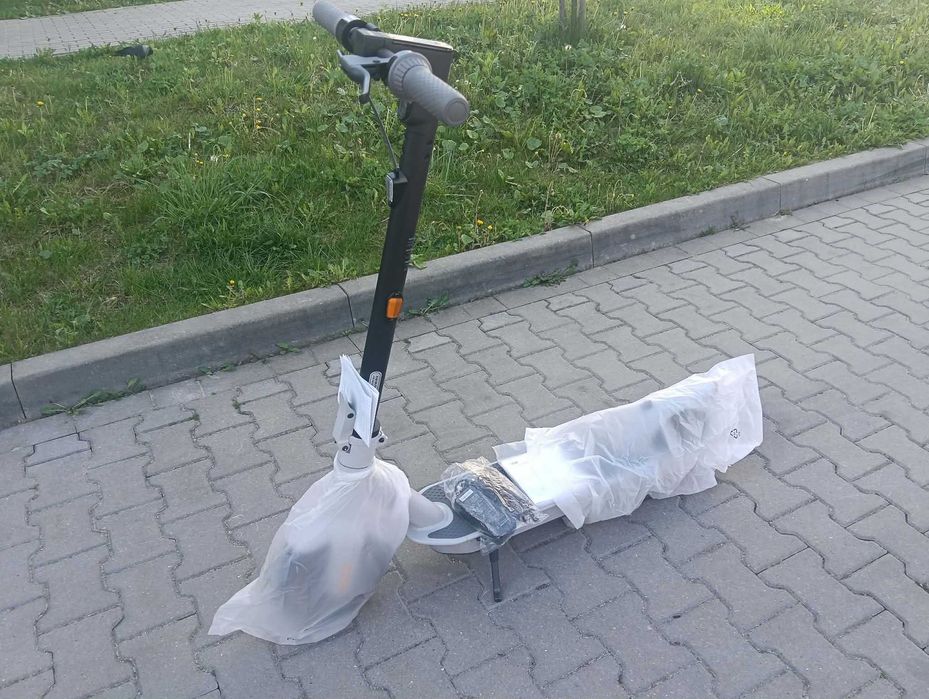 Hulajnoga elektryczna Ninebot Max G30LD KickScooter - NOWA - HIT !!!