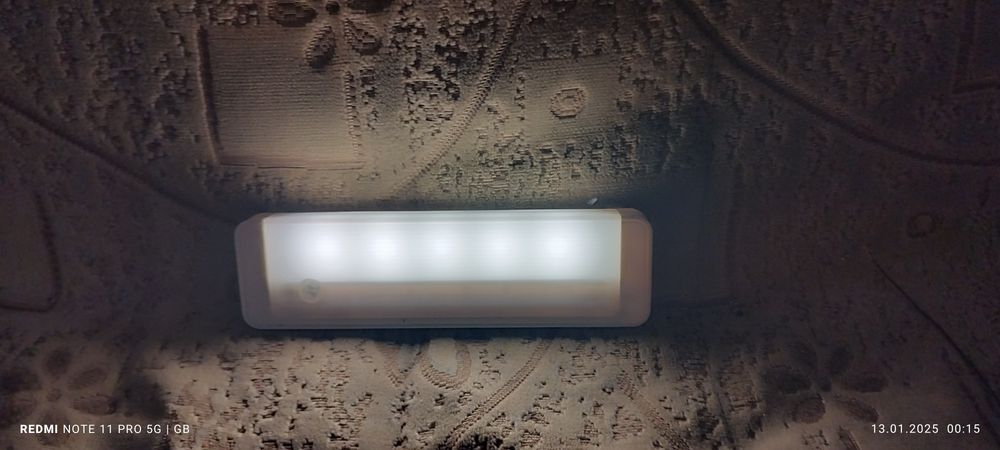Sprzedam lampkę led z czujnikiem ruchu