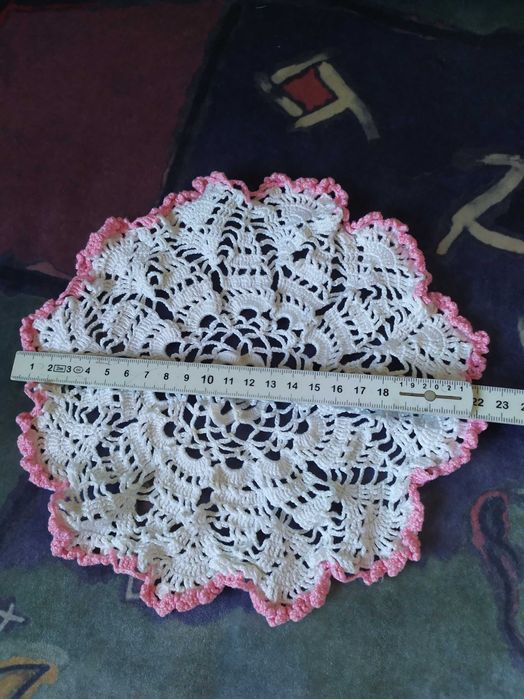 Ручная работа (вязаные салфетки)