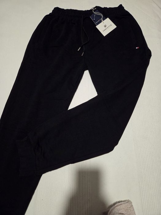 Meskie dresowe TH spodnie r. 3XL czarne