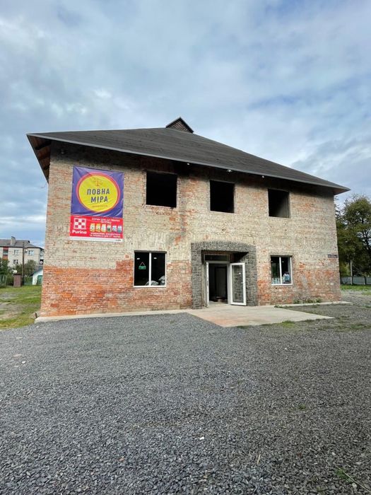 Комерційне приміщення продаж оренда м. Перечин