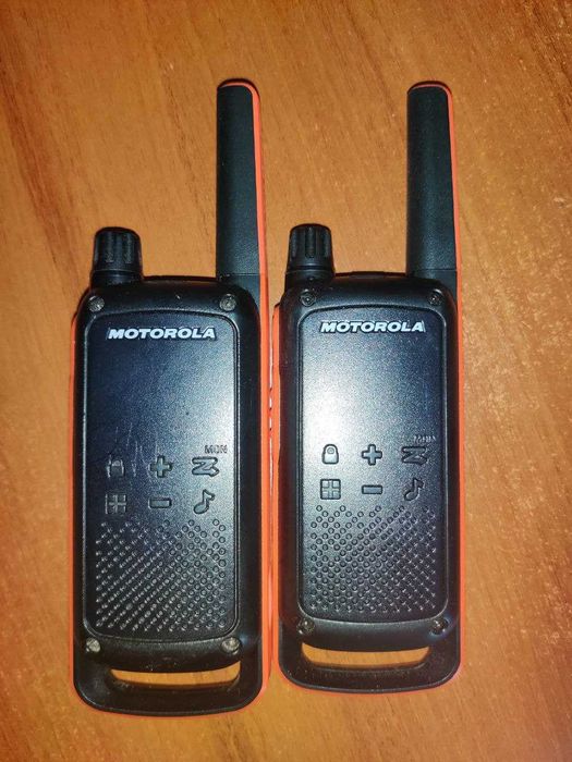 Motorola TALKABOUT T82 радіопереговорний пристрій walkie-talkie (пара)