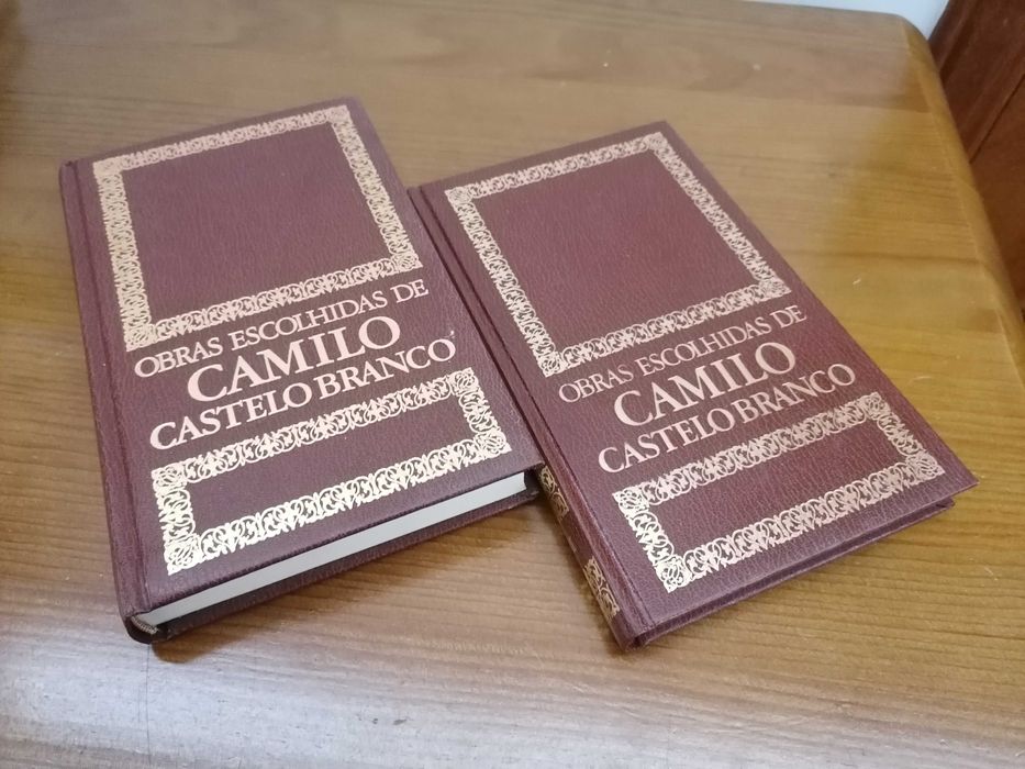 Lote de livros de Almeida Garret e Camilo Castelo Branco