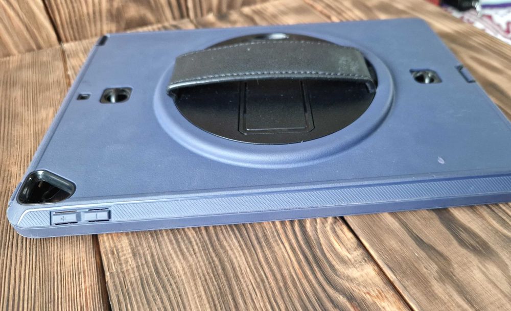 Etui iPad 9/8/7 10,2" JETech z Wbudowanym Szkłem 9H  + Pasek