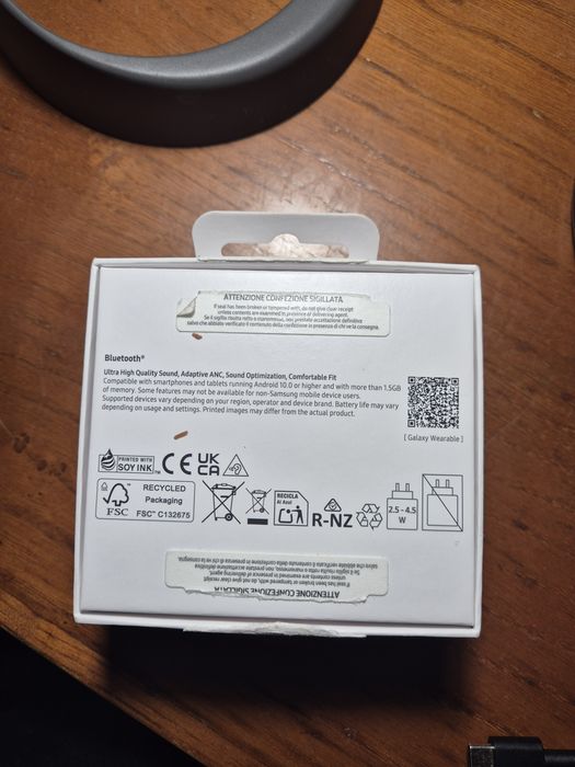 Galaxy  Samsung buds 3