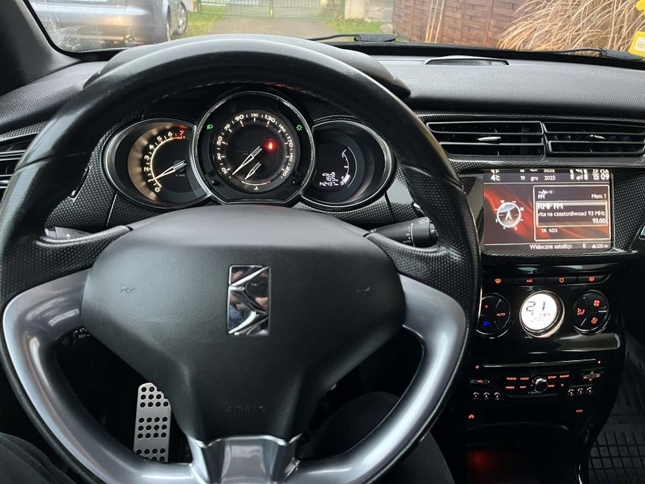 Citroen DS3 benzyna 2013 niski przebieg.