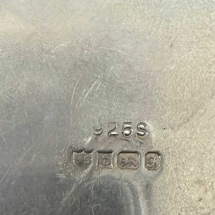 Srebrny medalion (sekretnik) wykonany ze srebra próby 925