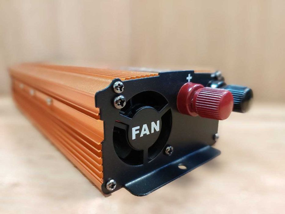 Инвертор • Преобразователь напряжения 12v-220v 2000W •Інвертор напруги