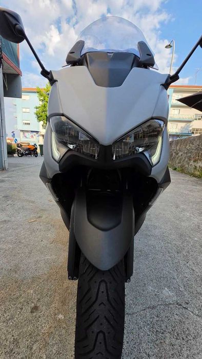 Yamaha T-Max 560