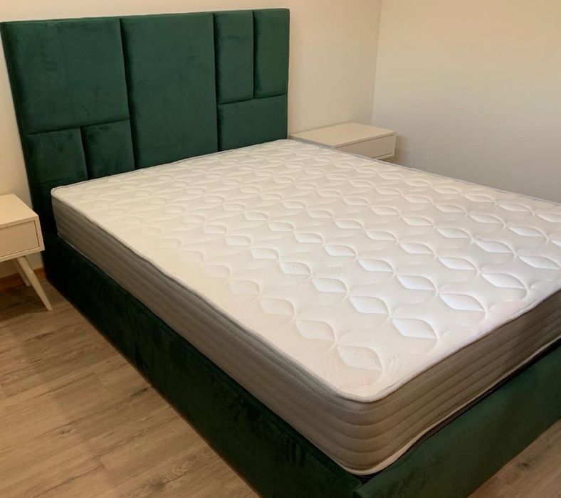 Vendo cama casal - veludo verde