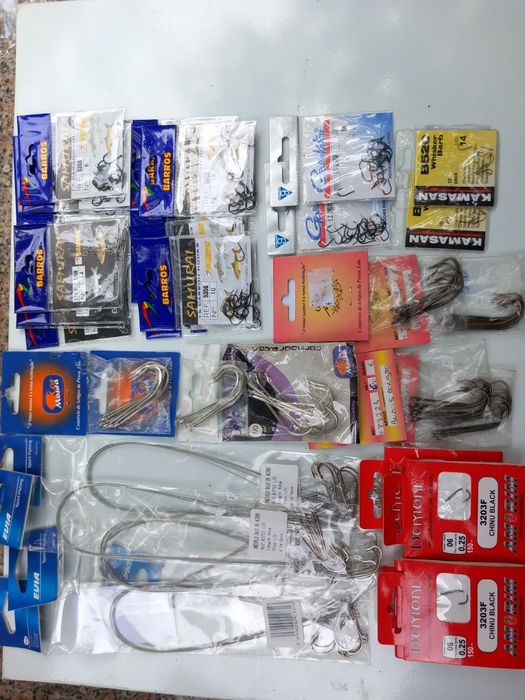 Anzois sortidos para pesca desportiva