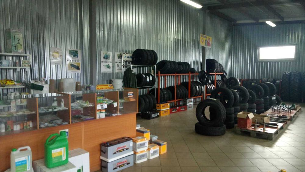 Продається прирейковий магазин склад