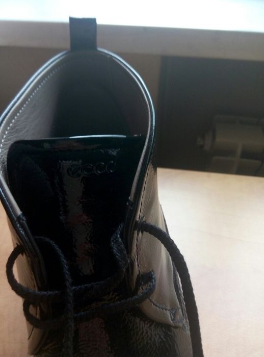 Ботинки женские Экко лаковая кожа