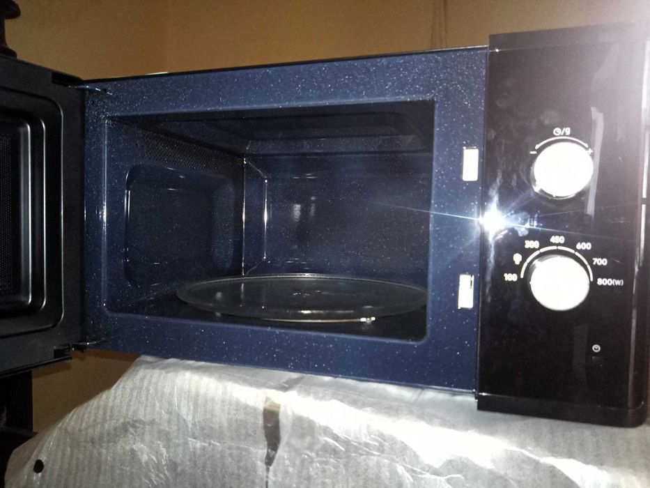 Мікрохвильова піч Samsung MS23K3614AK/BW