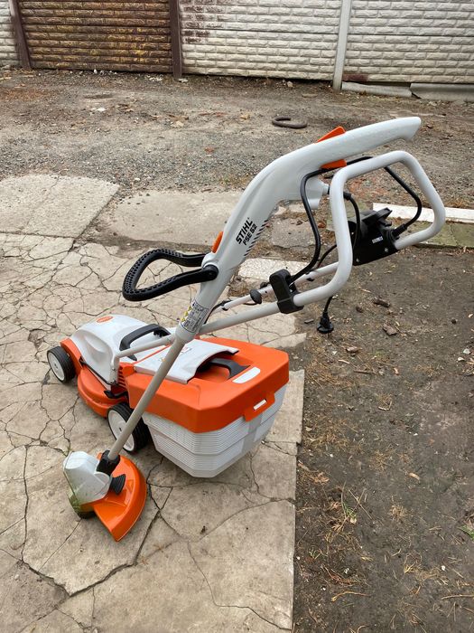 Продам STIHL триммер