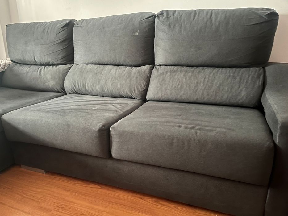 Sofá 3 lugares com arrumação