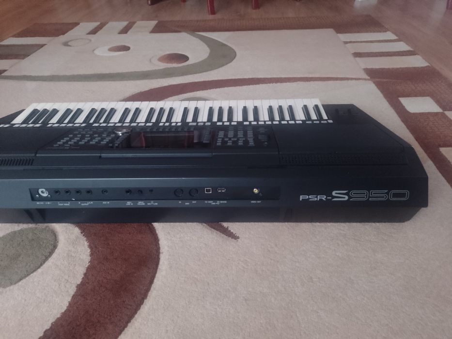 Sprzedam keybord Yamaha psr s 950 pulpit zasilacz pokrowiec
