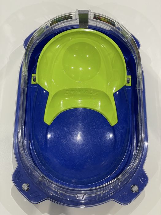 Arena Beyblade Burst Rise Original